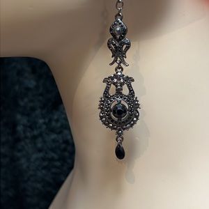 VINTAGE GREAT GATSBY STYLE DROP EARRINGS STUNNING BLACK/RED STONE PATINA SILVER